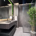 Skyview Luxury Retreat - Valentino Xcity Tower Appartement Timişoara