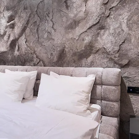 Skyview Luxury Retreat - Valentino Xcity Tower Apartment Timisoara