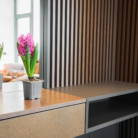Skyview Luxury Retreat - Valentino Xcity Tower Апартаменти