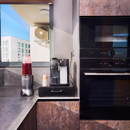 Апартаменти Skyview Luxury Retreat - Valentino Xcity Tower