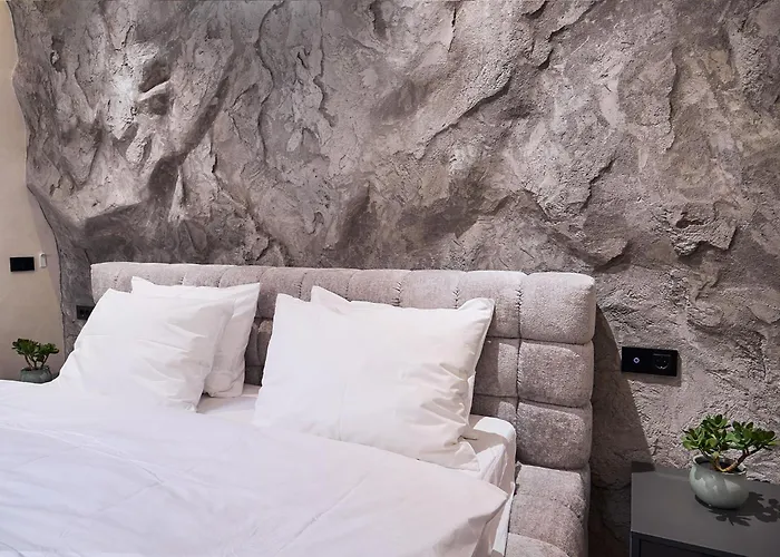 Skyview Luxury Retreat - Valentino Xcity Tower 아파트 티미쇼아라