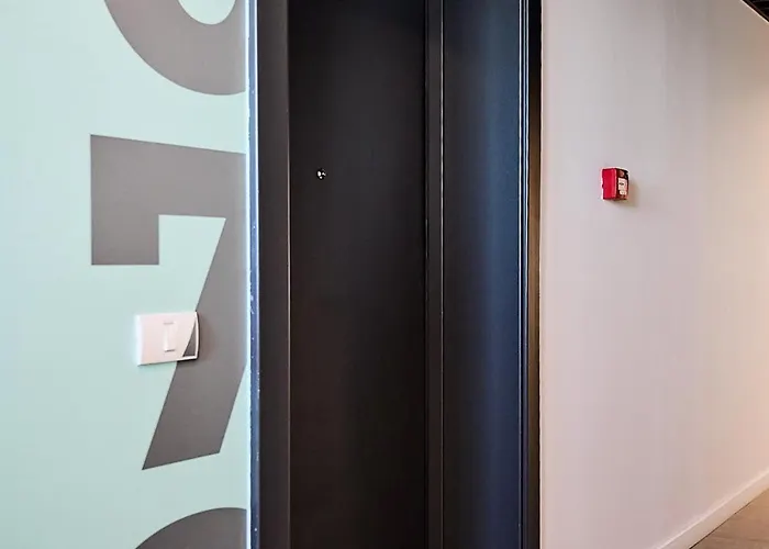 Skyview Luxury Retreat - Valentino Xcity Tower Apartament