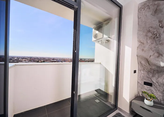 Skyview Luxury Retreat - Valentino Xcity Tower 公寓 *