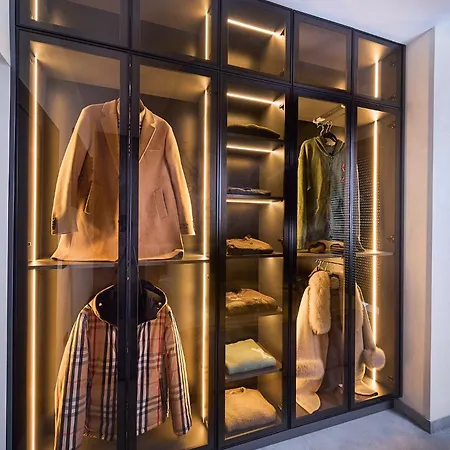 Skyview Luxury Retreat - Valentino Xcity Tower Апартаменты *