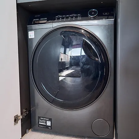 Skyview Luxury Retreat - Valentino Xcity Tower Апартаменты